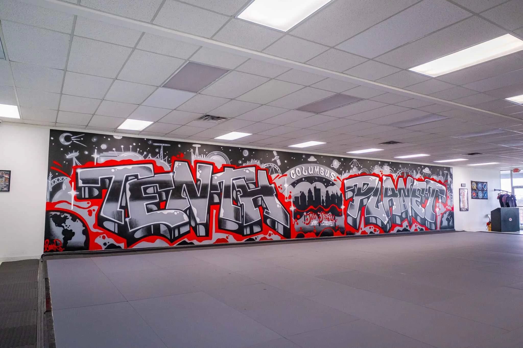 10th Planet Columbus gym mural.